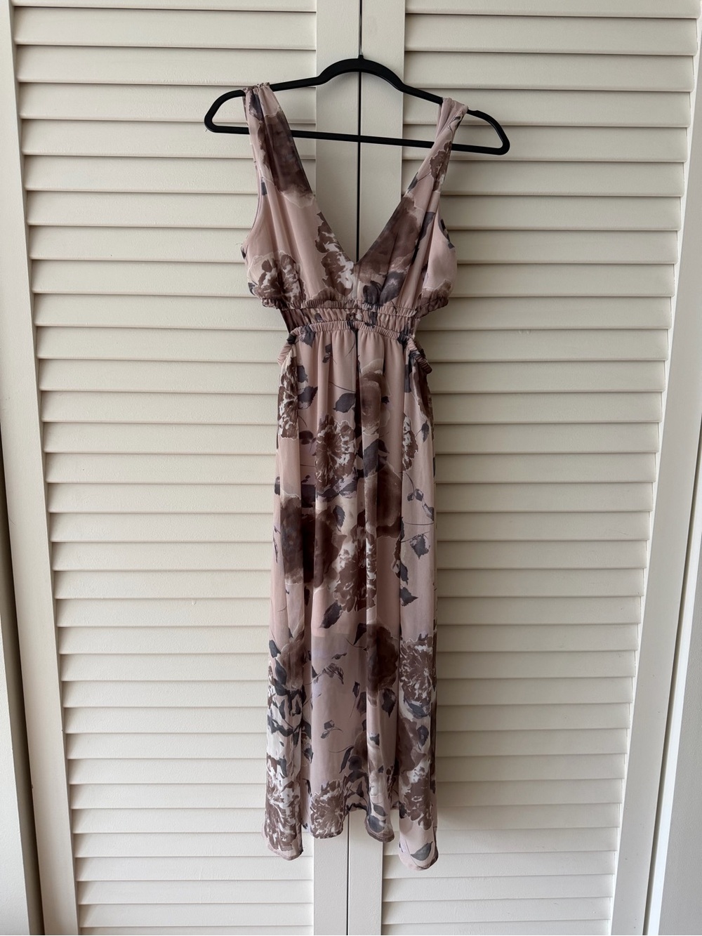 Sienna Sky Floral V-Neck Maxi Dress - Blush Taupe & Chocolate